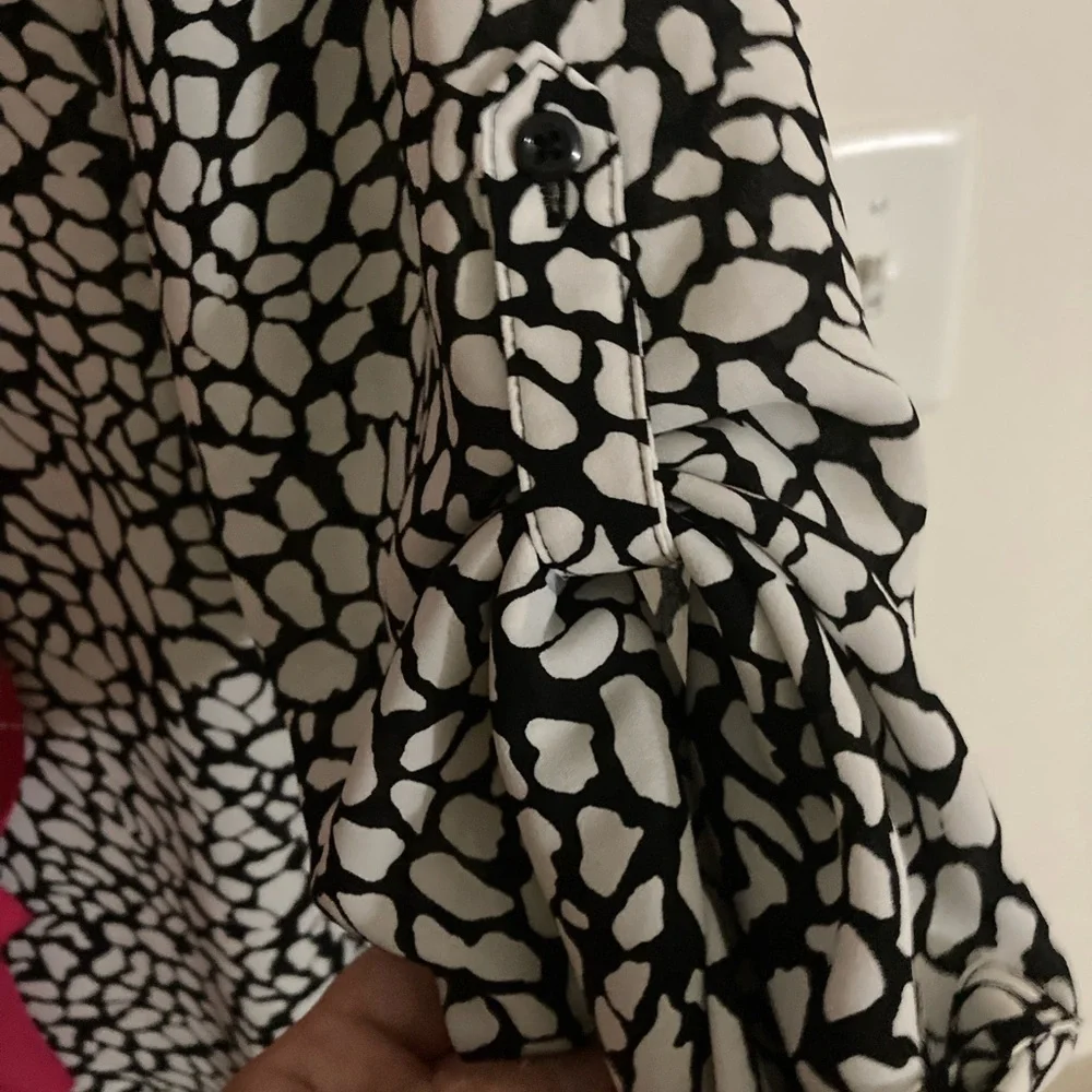Apt. 9 Red 3/4 Sleeve Relaxed Blouse - Picture 4 of 7